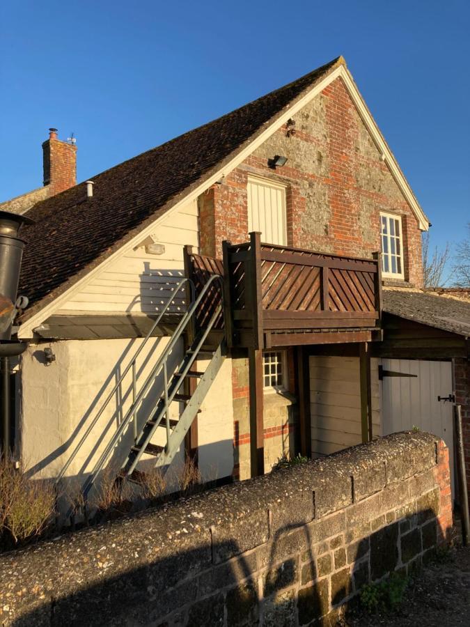 Moors Farmhouse Bed & Breakfast East Knoyle Exterior photo