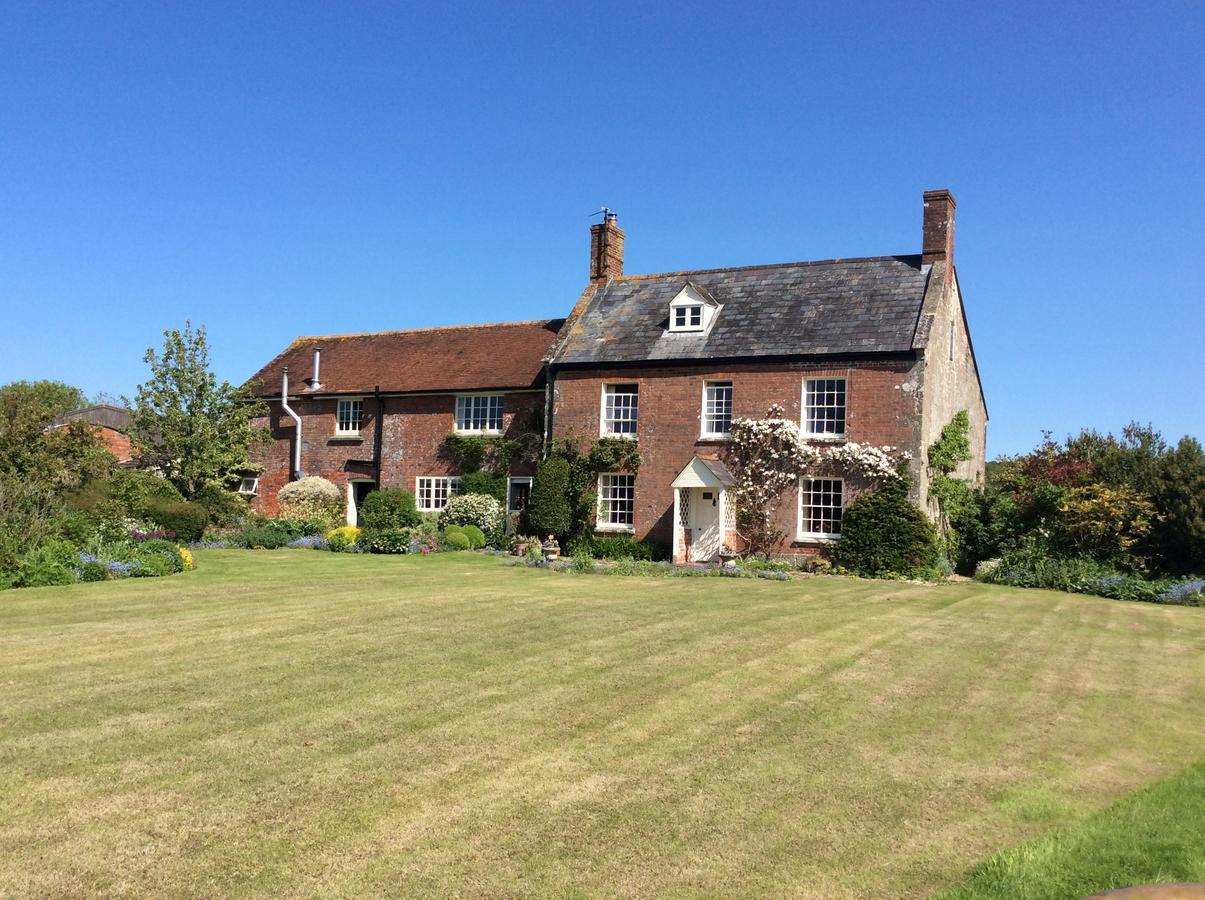 Moors Farmhouse Bed & Breakfast East Knoyle Exterior photo