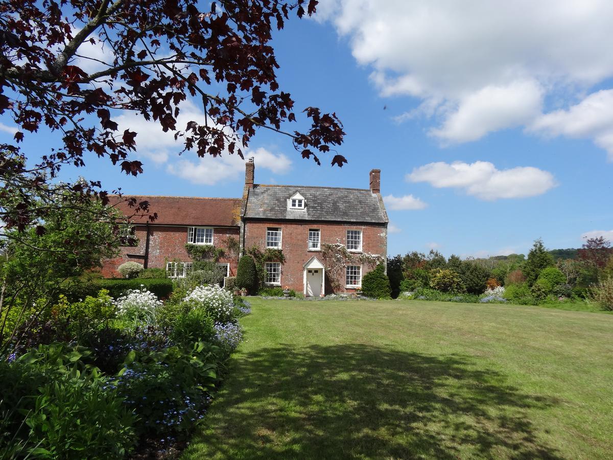 Moors Farmhouse Bed & Breakfast East Knoyle Exterior photo